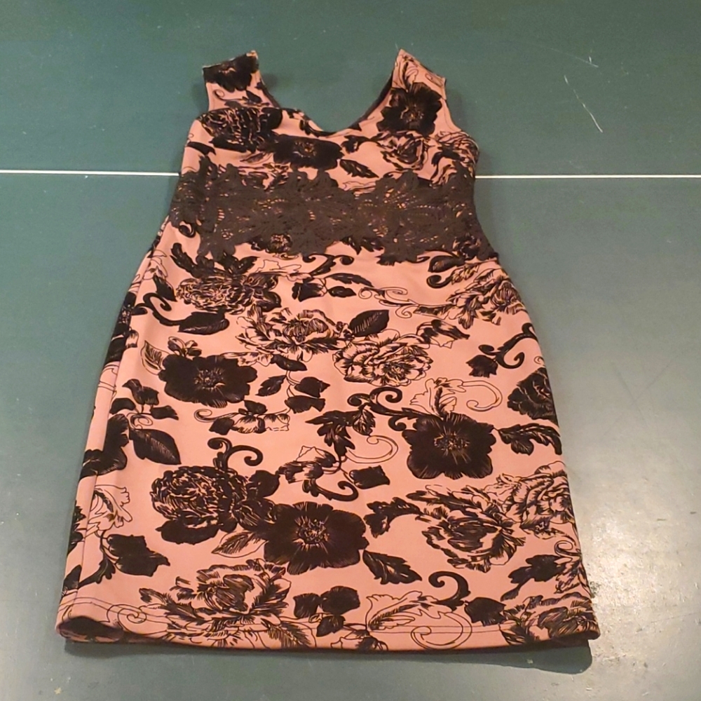 Mauve Midi Dress with black floral (velvet) Small